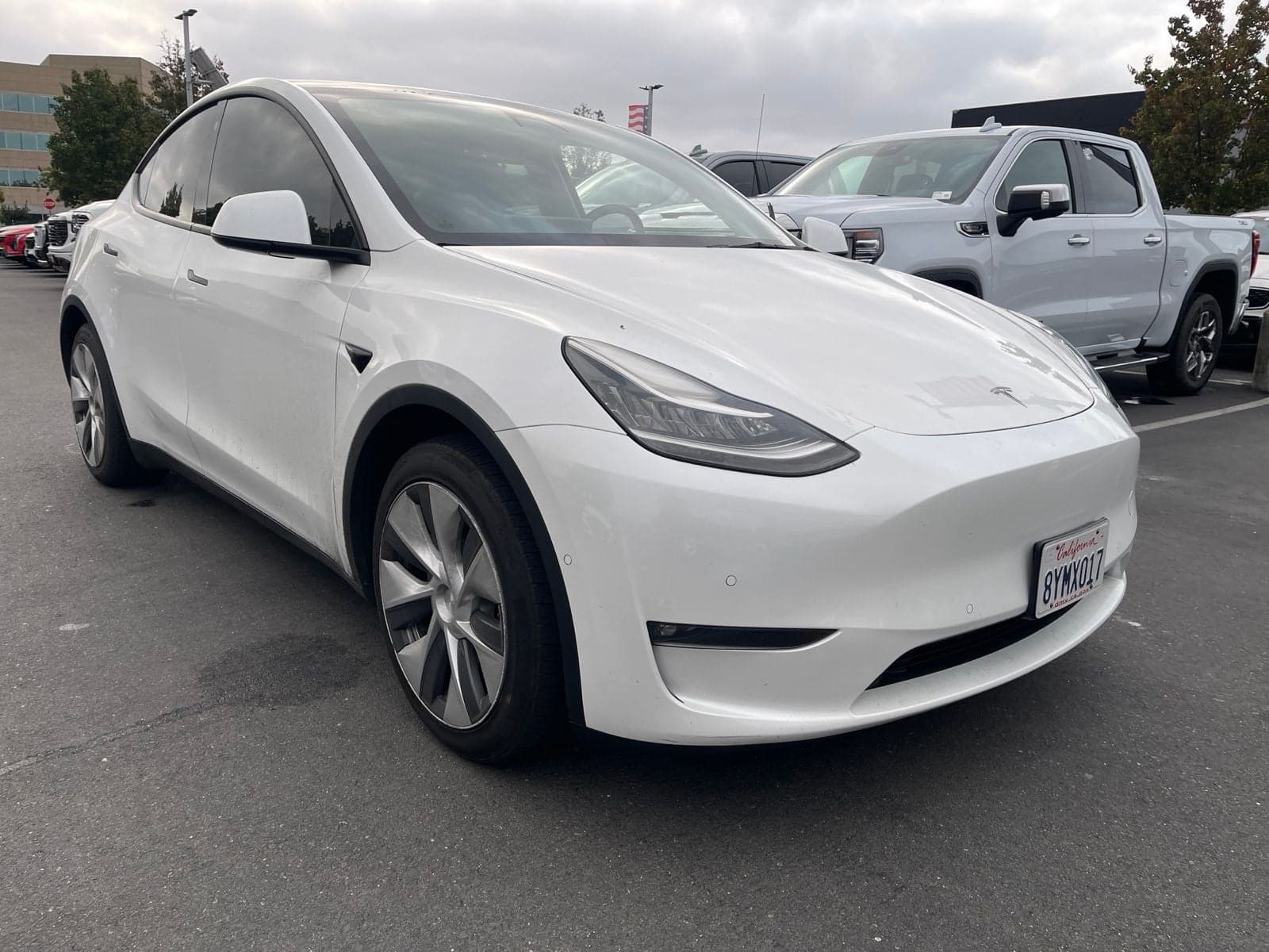 2021 Tesla Model Y Long Range — photo 1 of 19
