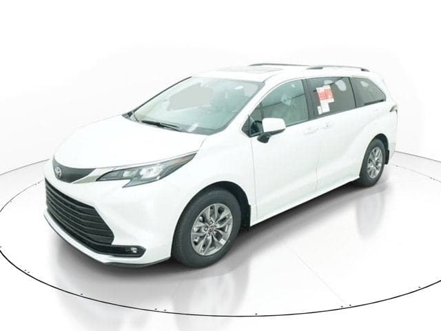 2026 Toyota Sienna XLE — photo 1 of 5