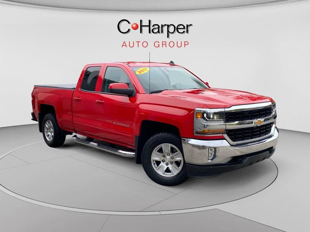 2017 Chevrolet Silverado 1500 LT — photo 1 of 49