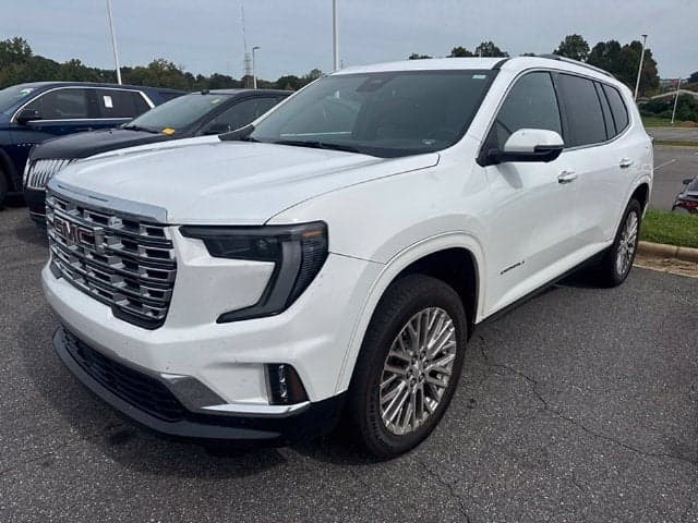 2025 GMC Acadia FWD Denali — photo 1 of 5