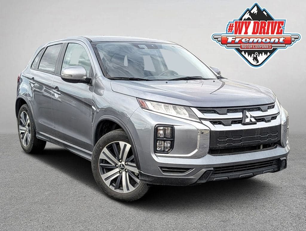 2025 Mitsubishi Outlander Sport Base — photo 1 of 48