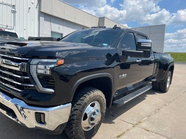 2024 Chevrolet Silverado 3500 HD LTZ DRW — photo 1 of 21