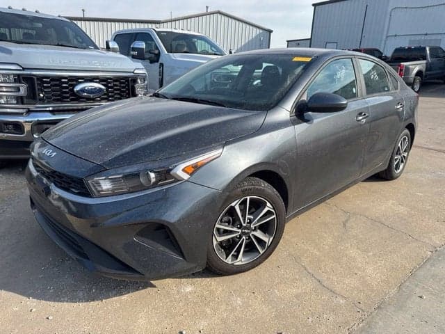 2024 Kia Forte LXS — photo 1 of 17
