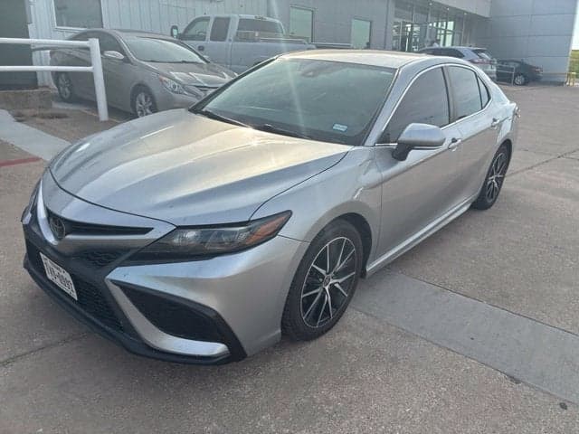 2023 Toyota Camry SE — photo 1 of 11