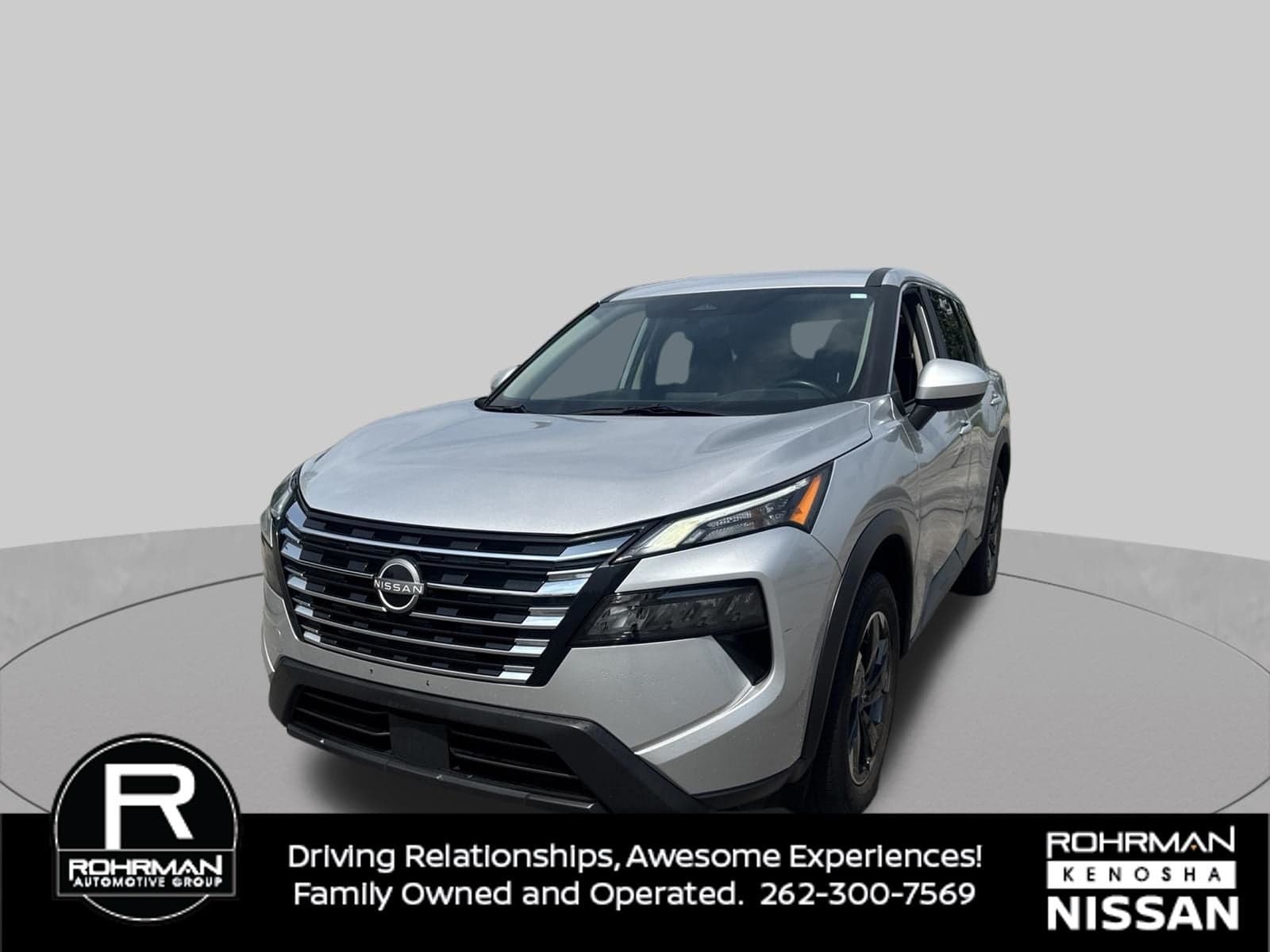 2025 Nissan Rogue SV — photo 1 of 37