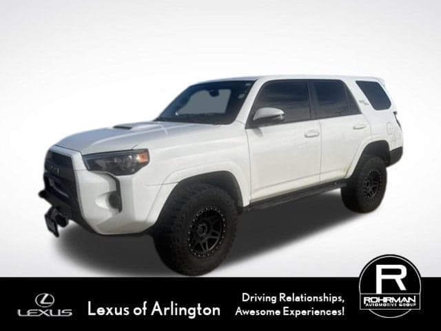 2018 Toyota 4Runner SR5 — photo 1 of 22