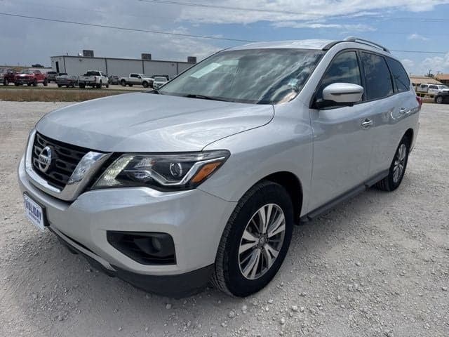 2020 Nissan Pathfinder SL — photo 1 of 39