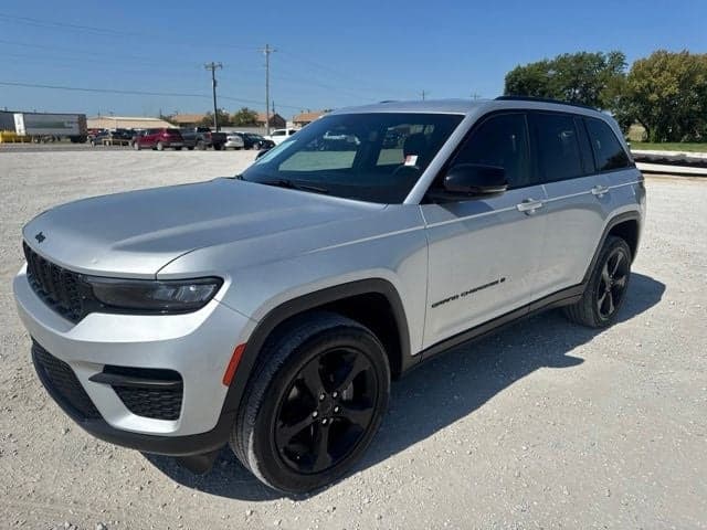 2023 Jeep Grand Cherokee Altitude X — photo 1 of 42