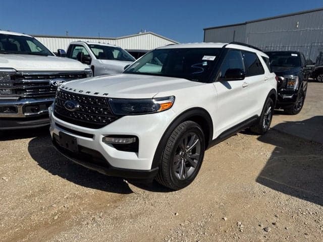 2023 Ford Explorer XLT — photo 1 of 5