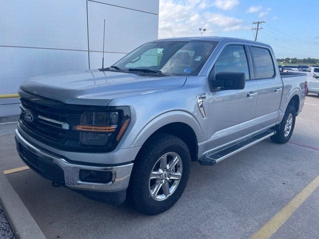 2025 Ford F-150 XLT — photo 1 of 5