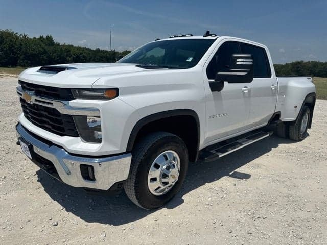 2026 Chevrolet Silverado 3500HD LT — photo 1 of 43