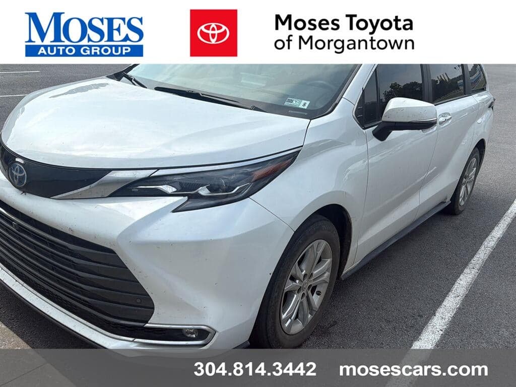 2024 Toyota Sienna Platinum — photo 1 of 5
