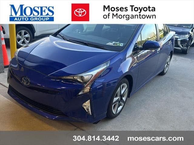 2016 Toyota Prius Three Touring — photo 1 of 2