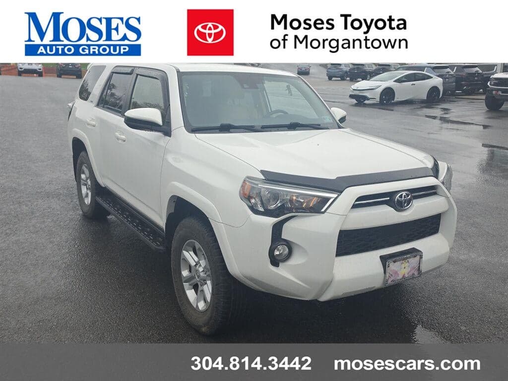 2020 Toyota 4Runner SR5 — photo 1 of 4
