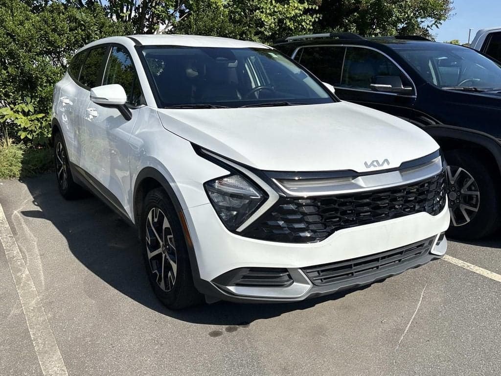 2023 Kia Sportage EX — photo 1 of 6