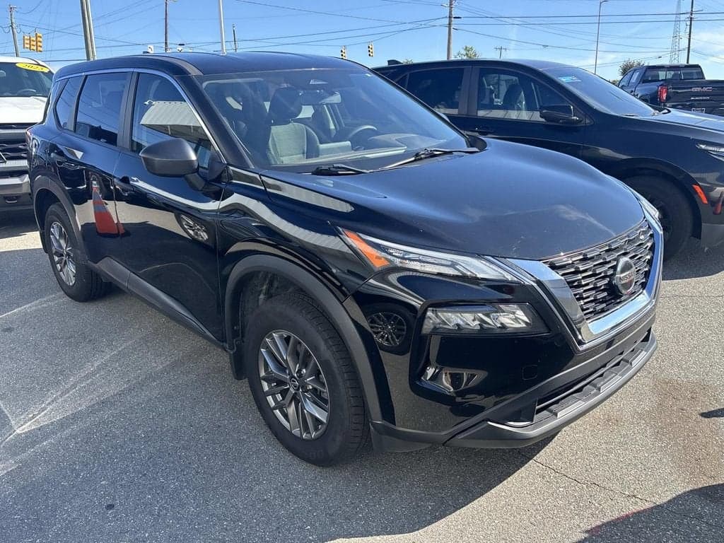 2021 Nissan Rogue S — photo 1 of 11