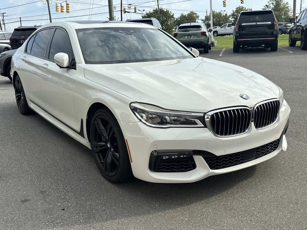 2016 BMW 7 Series 750i — photo 1 of 12