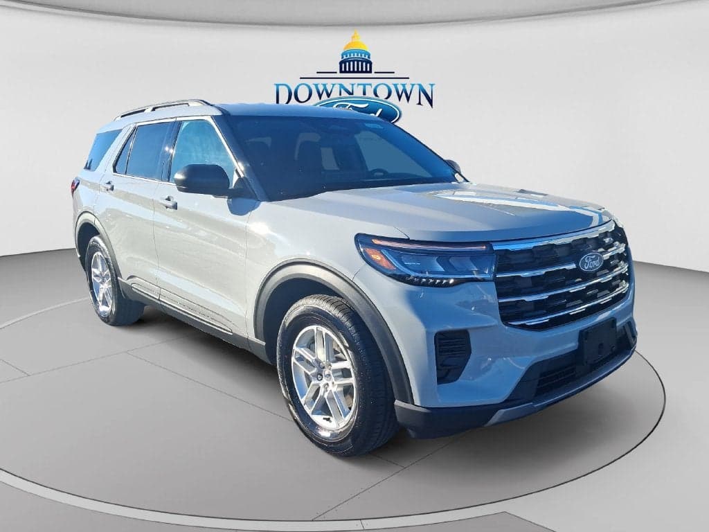 2027 Ford Explorer Base — photo 1 of 5