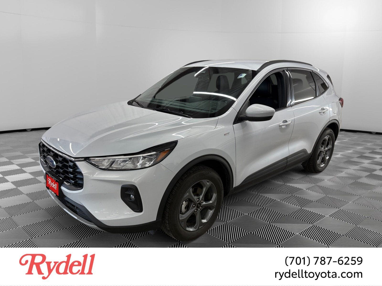 2025 Ford Escape ST-Line Select — photo 1 of 22