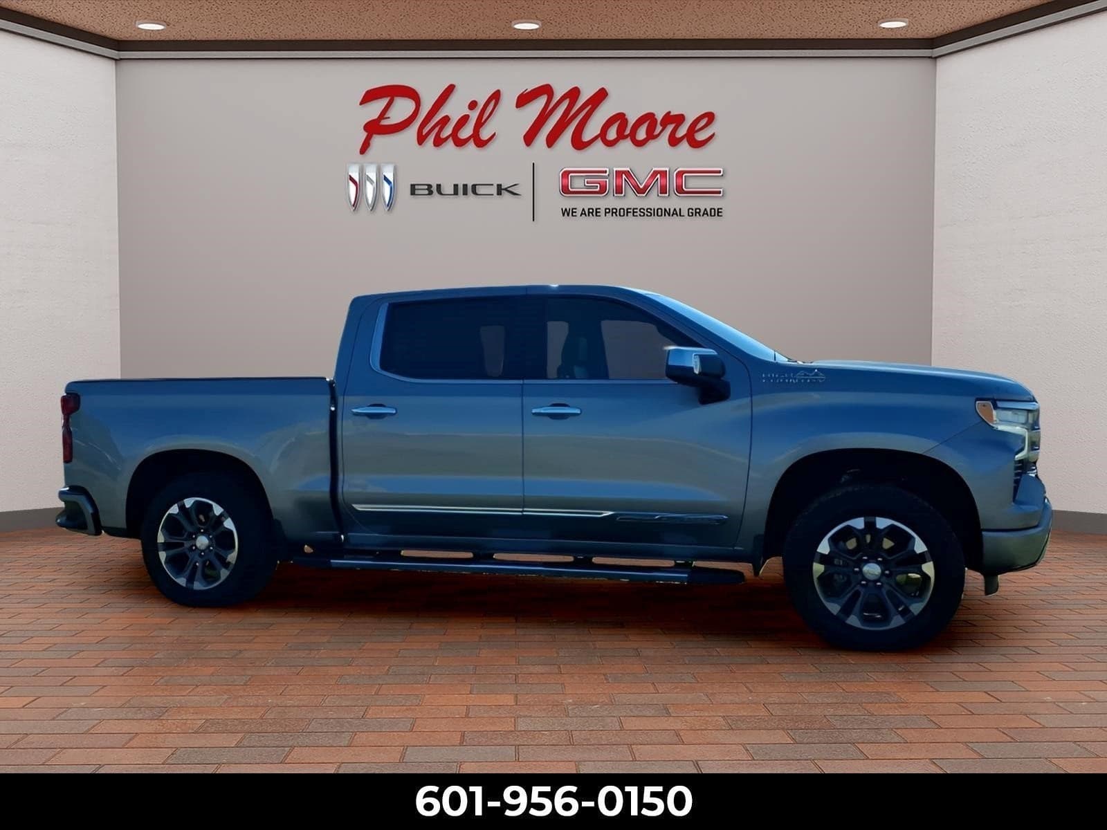 2023 Chevrolet Silverado 1500 High Country — photo 1 of 38