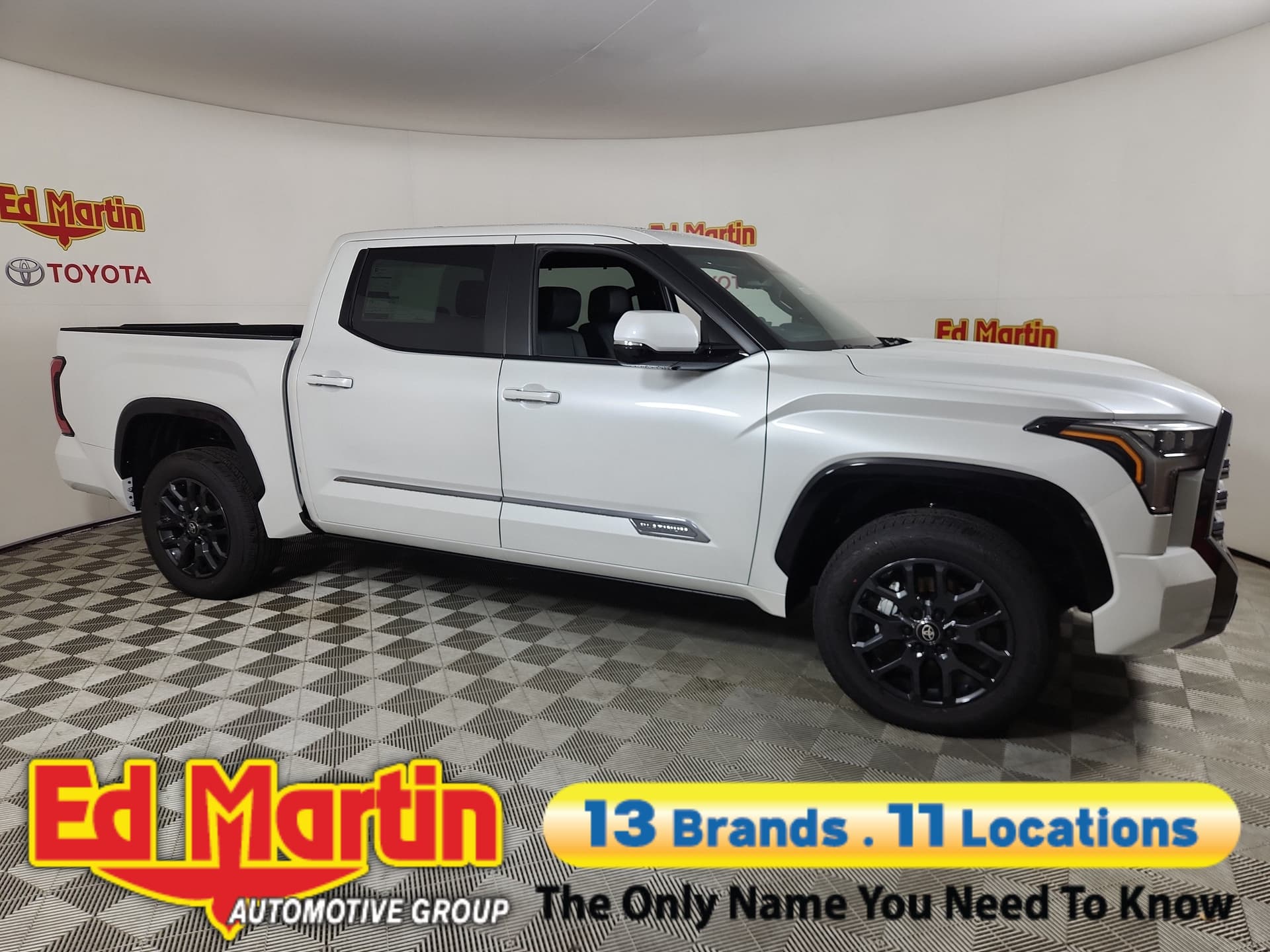 2026 Toyota Tundra Platinum — photo 1 of 35