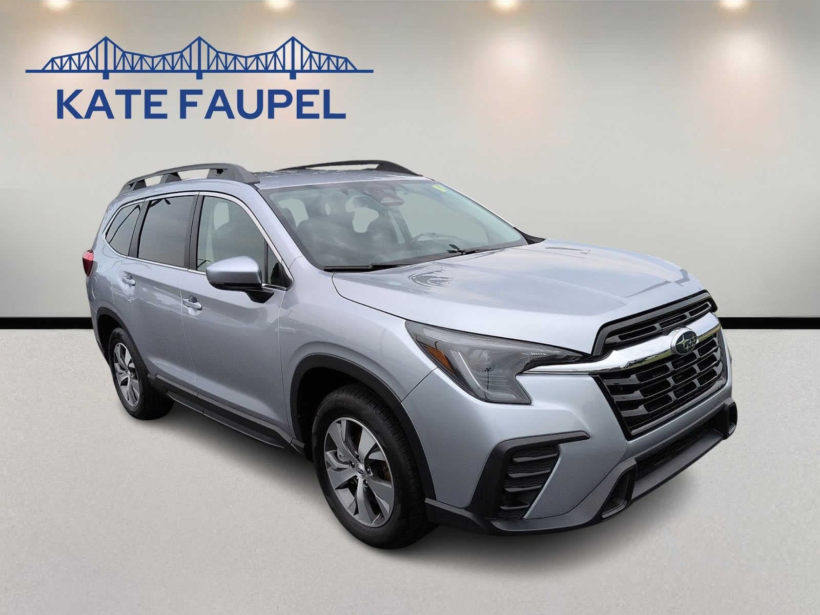 2025 Subaru Ascent Premium — photo 1 of 31