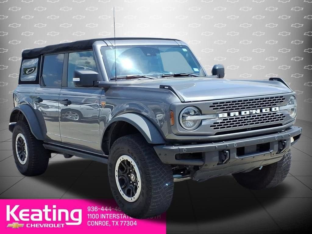 2023 Ford Bronco Badlands — photo 1 of 16