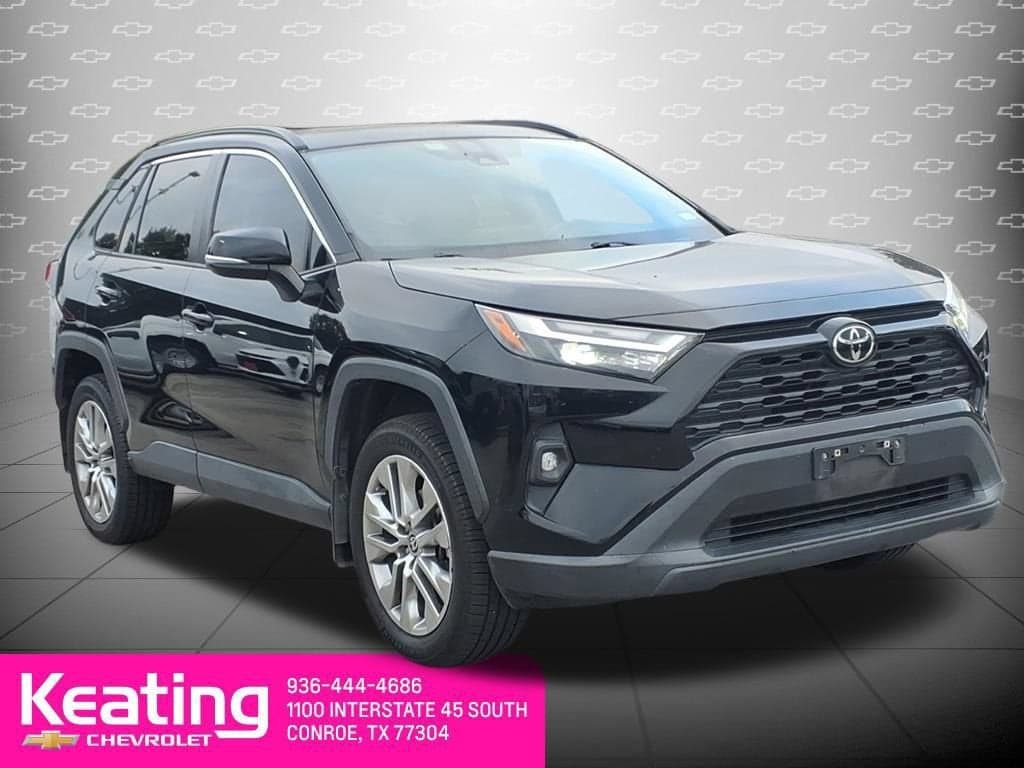 2022 Toyota RAV4 XLE Premium — photo 1 of 16