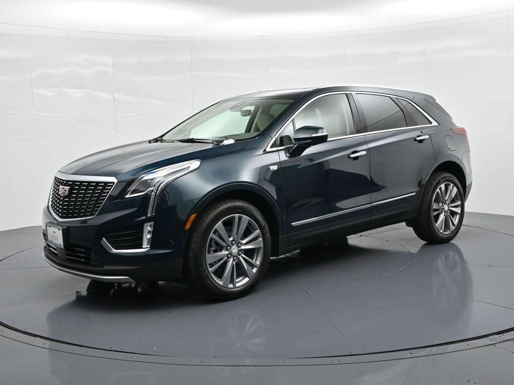 2026 Cadillac XT5 Premium Luxury — photo 1 of 38