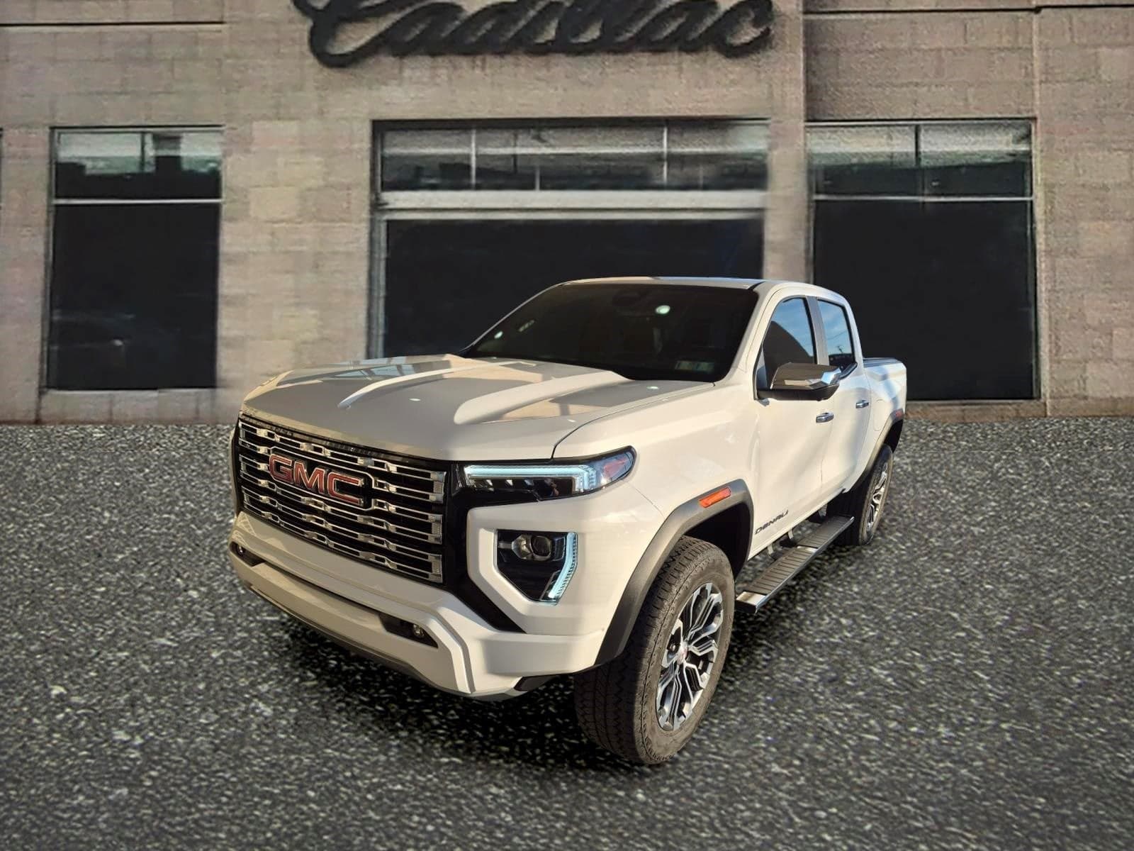 2023 GMC Canyon 4WD Denali — photo 1 of 42