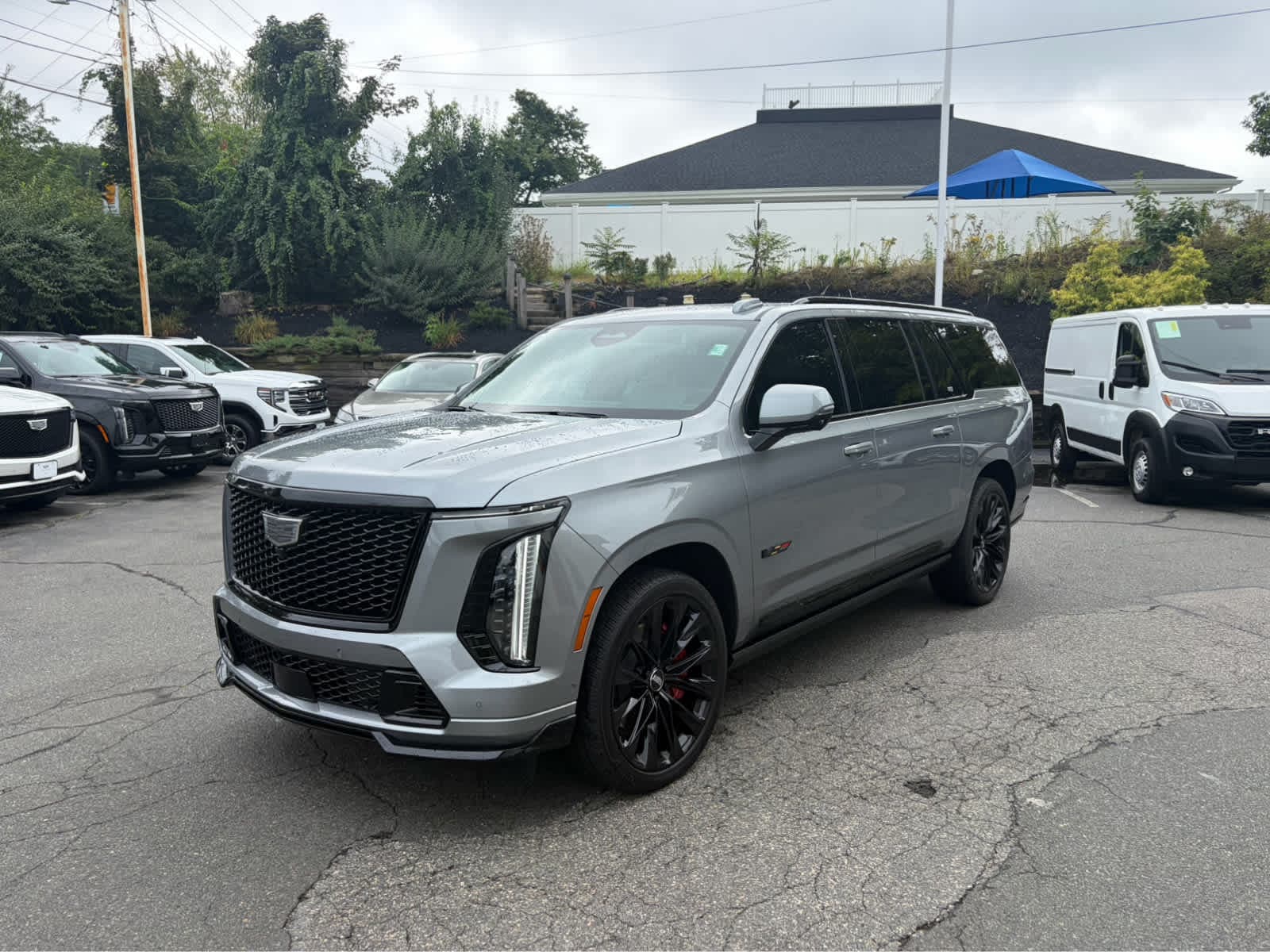 2026 Cadillac Escalade ESV AWD V-Series — photo 1 of 39