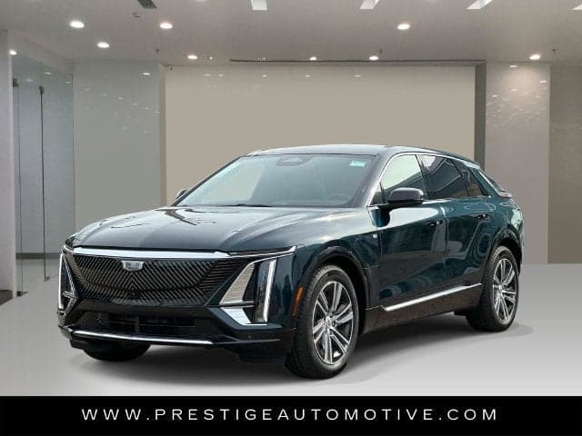 2024 Cadillac LYRIQ Luxury — photo 1 of 32