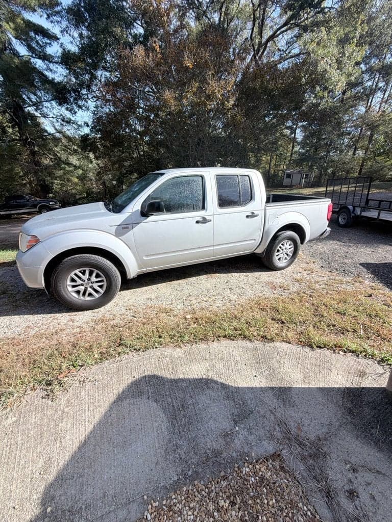 2019 Nissan Frontier SV — photo 1 of 5