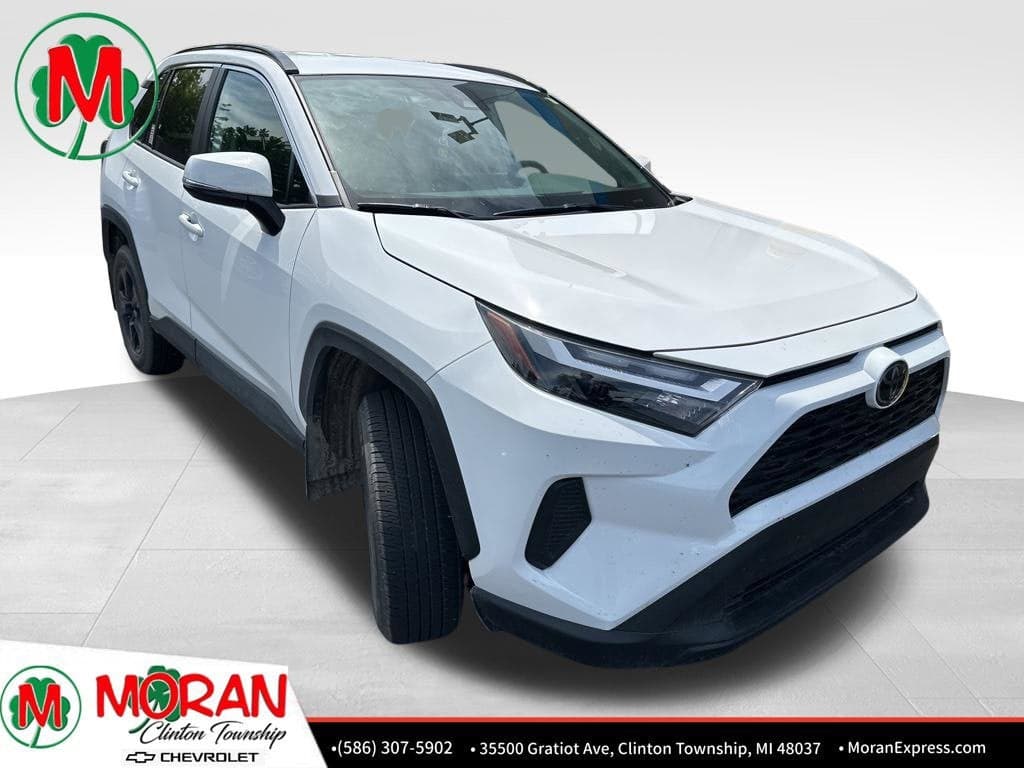 2025 Toyota RAV4 XLE — photo 1 of 5