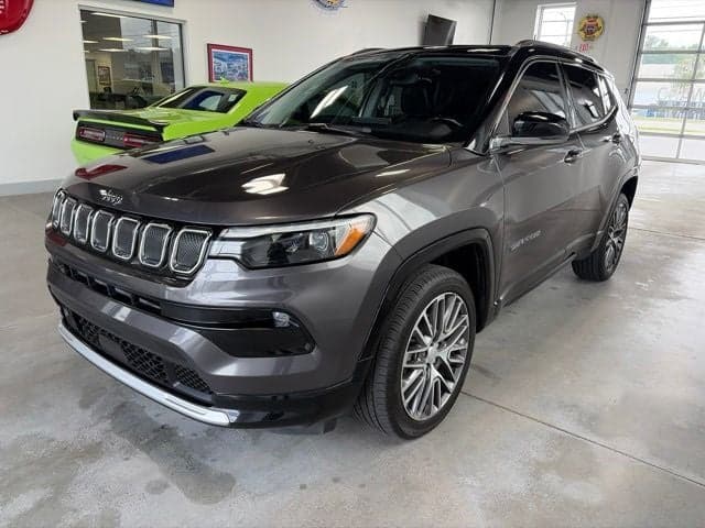 2022 Jeep Compass Limited — photo 1 of 5