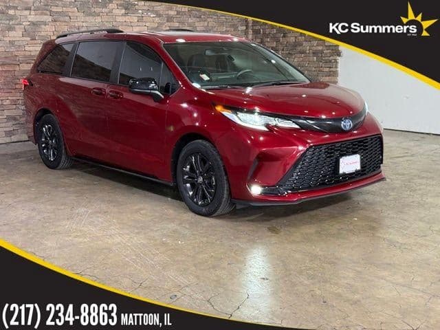 2025 Toyota Sienna XSE — photo 1 of 37