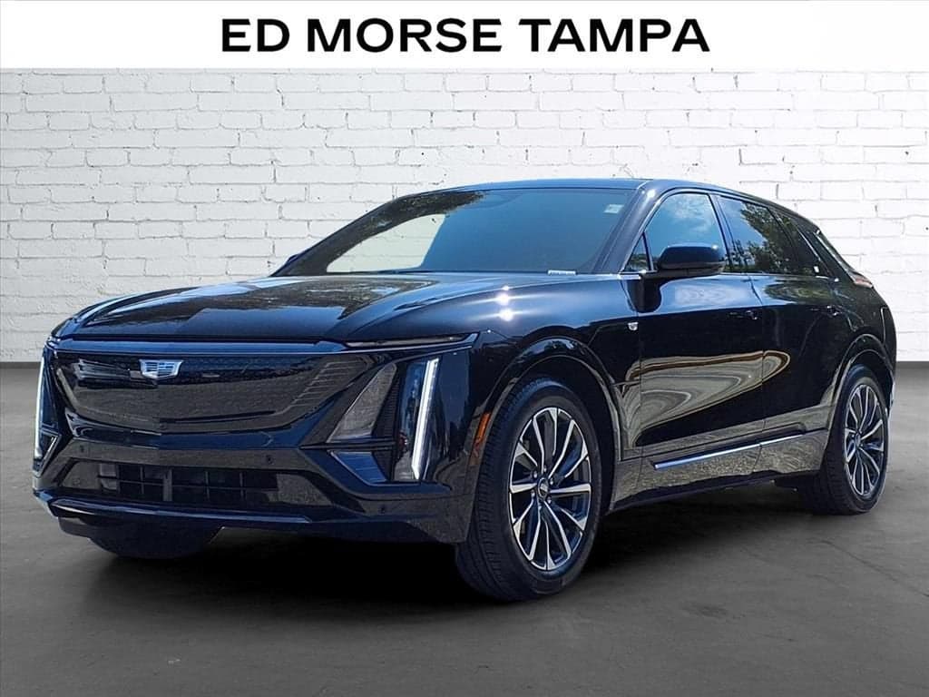 2024 Cadillac LYRIQ Sport 1 — photo 1 of 29