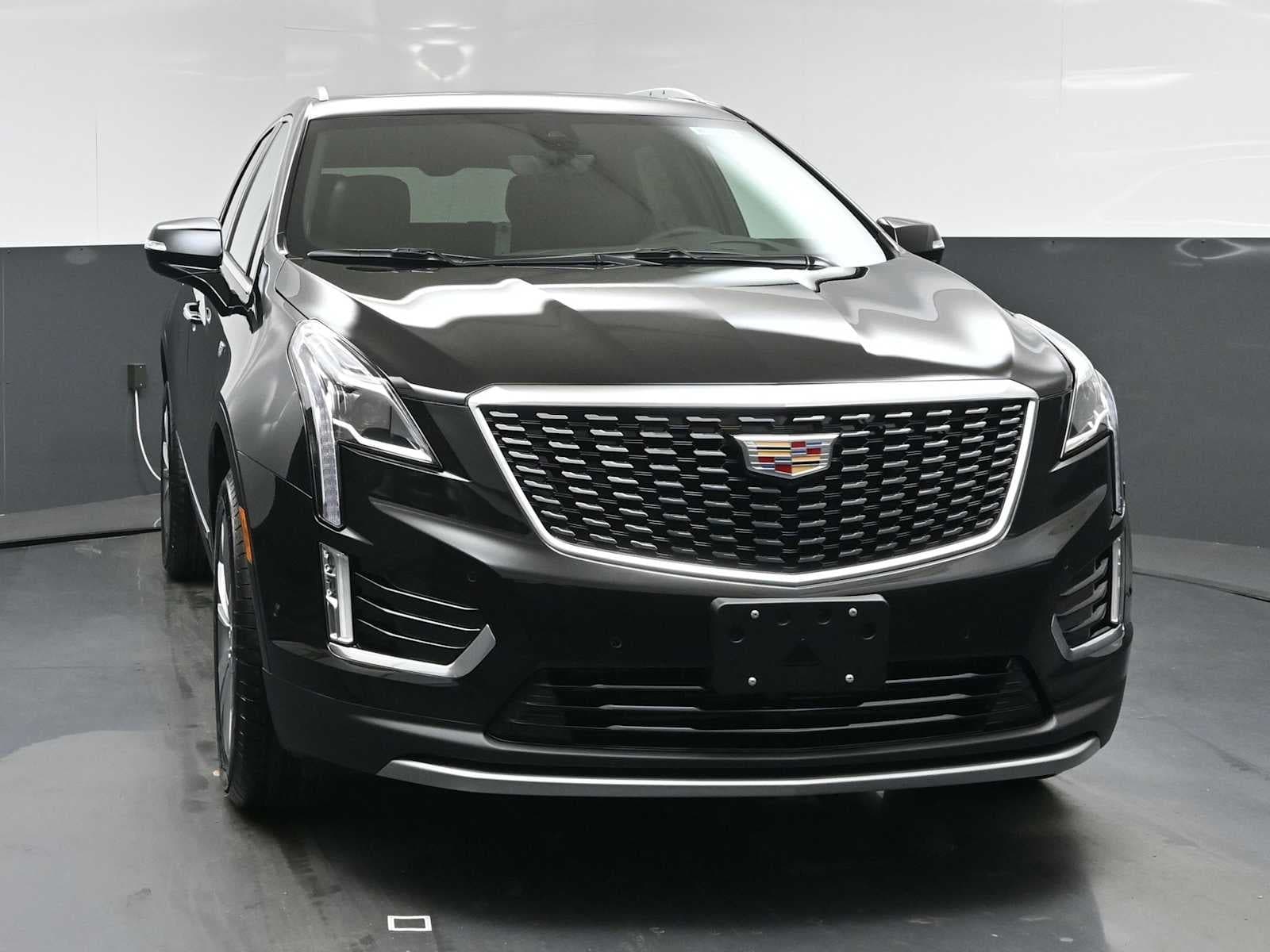 2026 Cadillac XT5 Base — photo 1 of 5
