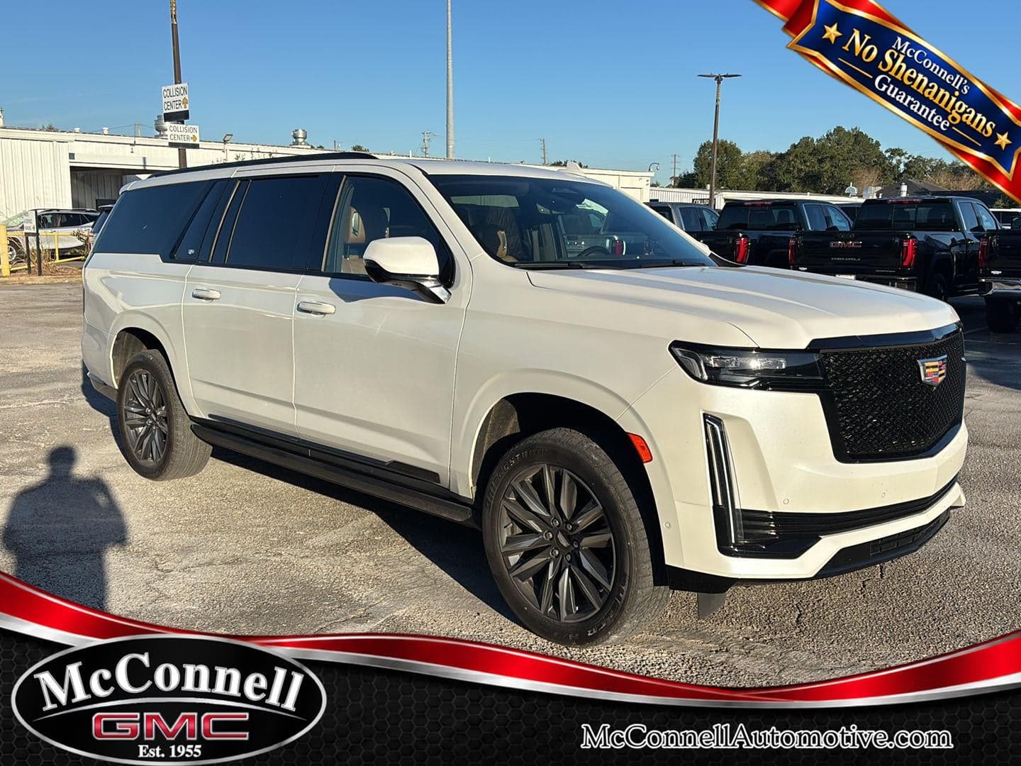 2023 Cadillac Escalade ESV 4WD Sport — photo 1 of 5