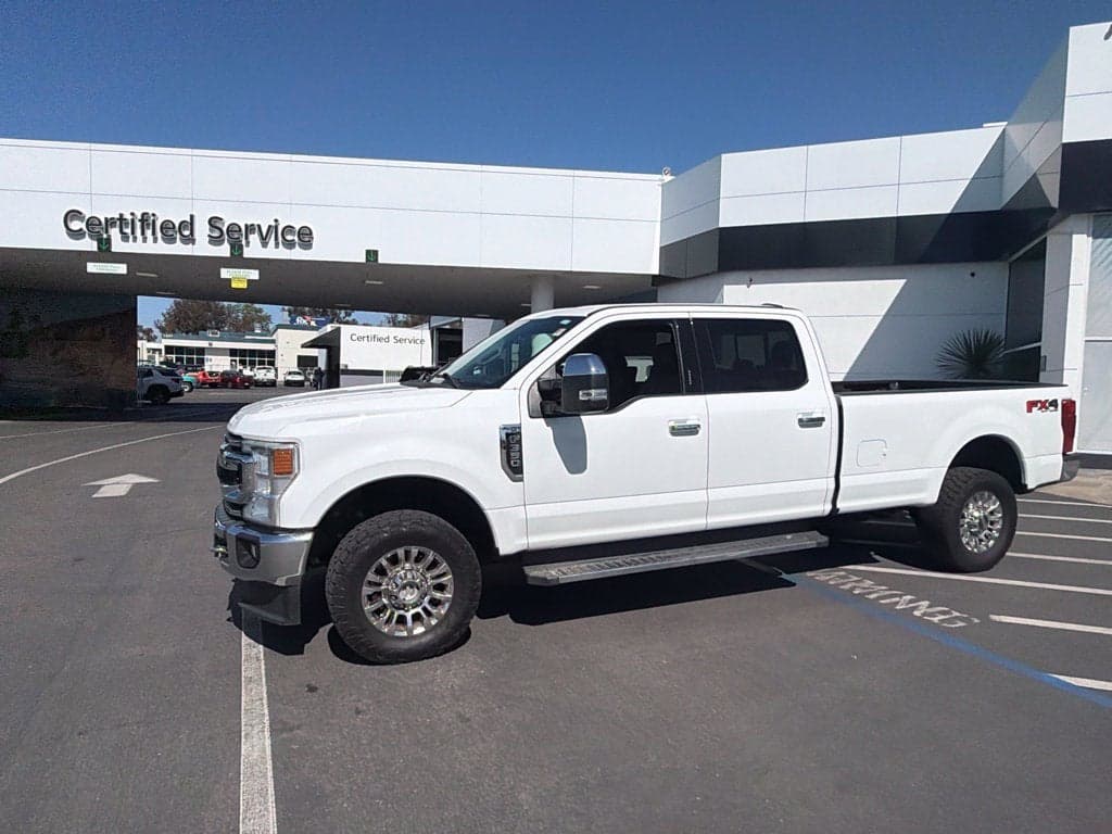 2021 Ford Super Duty F-350 SRW XLT — photo 1 of 5