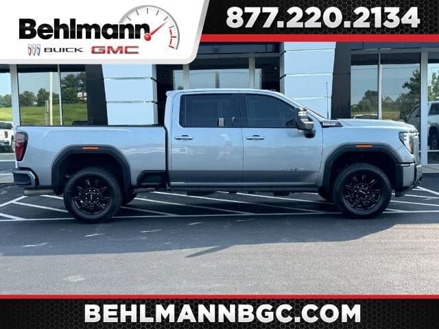 2025 GMC Sierra 2500 HD 4WD Crew Cab AT4 — photo 1 of 39