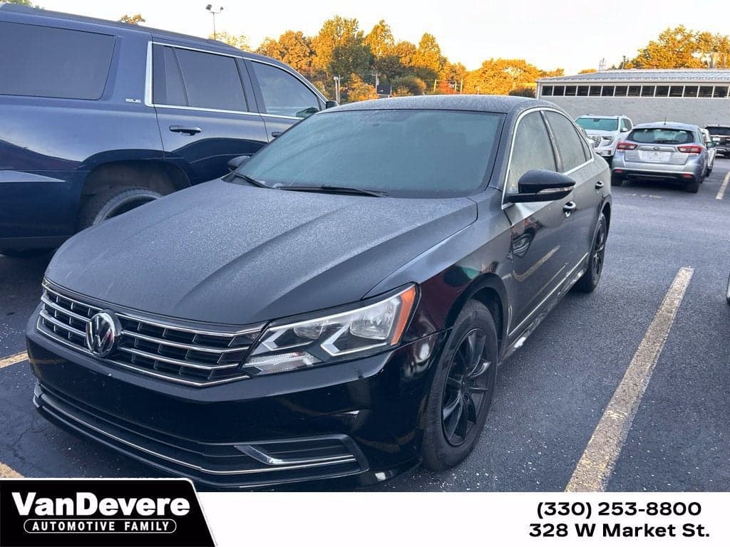 2016 Volkswagen Passat 1.8T S — photo 1 of 12