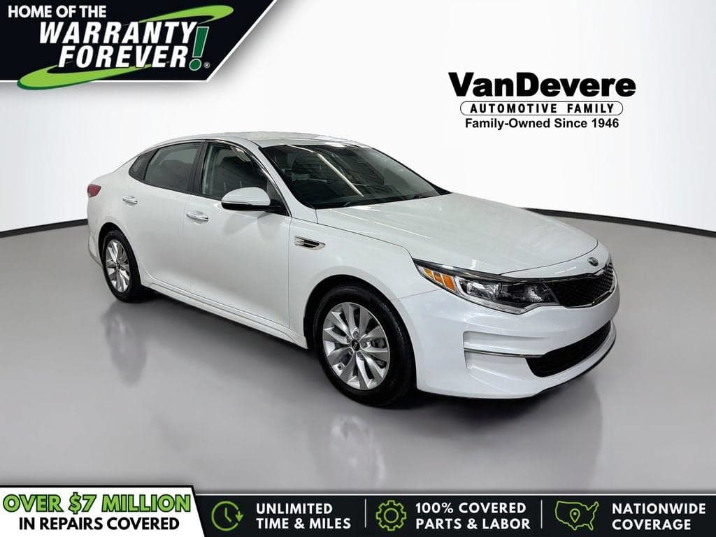 2017 Kia Optima LX — photo 1 of 30
