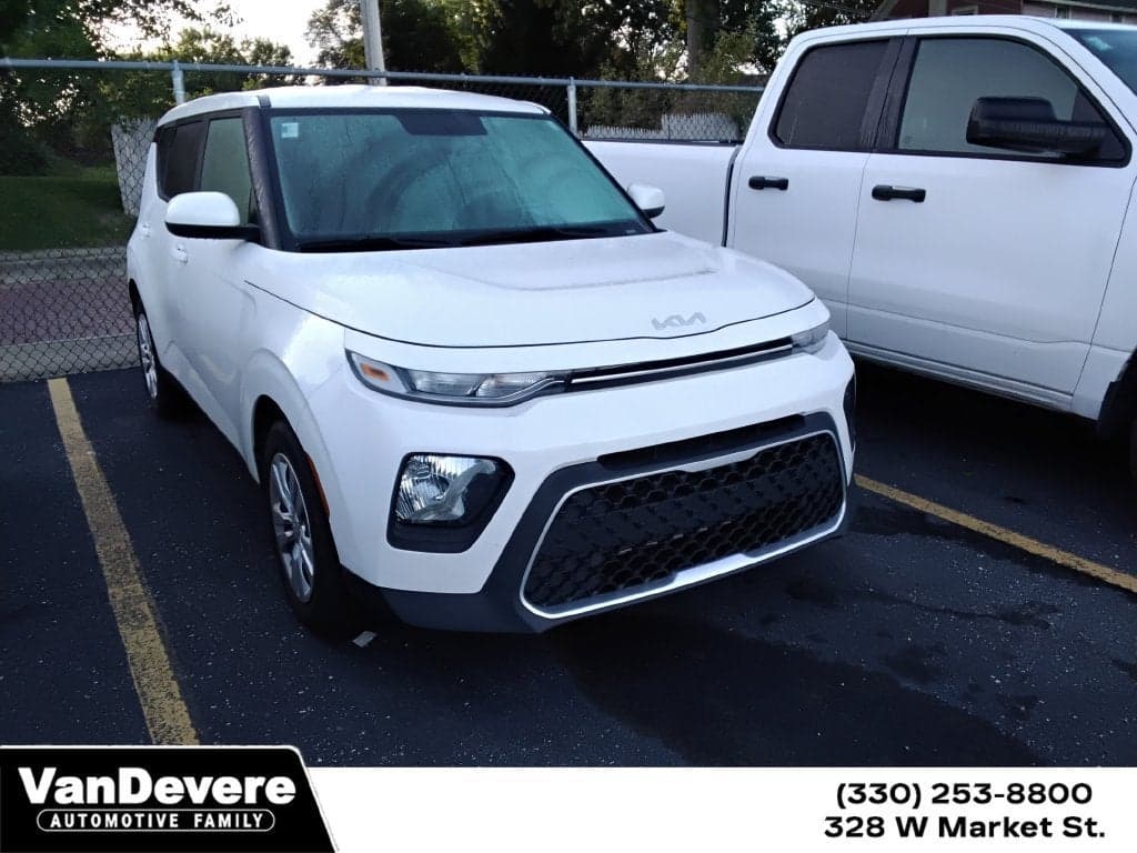2022 Kia Soul LX — photo 1 of 12