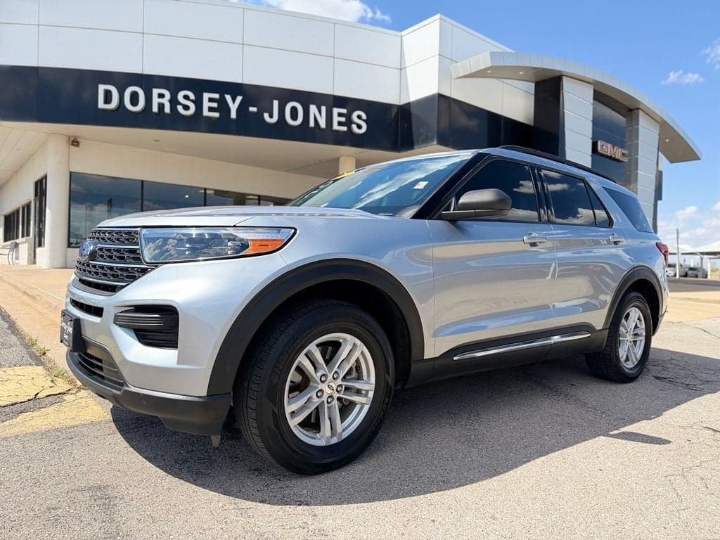 2022 Ford Explorer XLT — photo 1 of 16