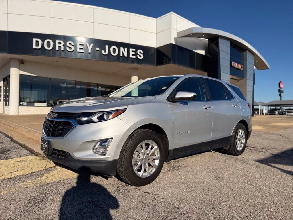 2021 Chevrolet Equinox LT — photo 1 of 5