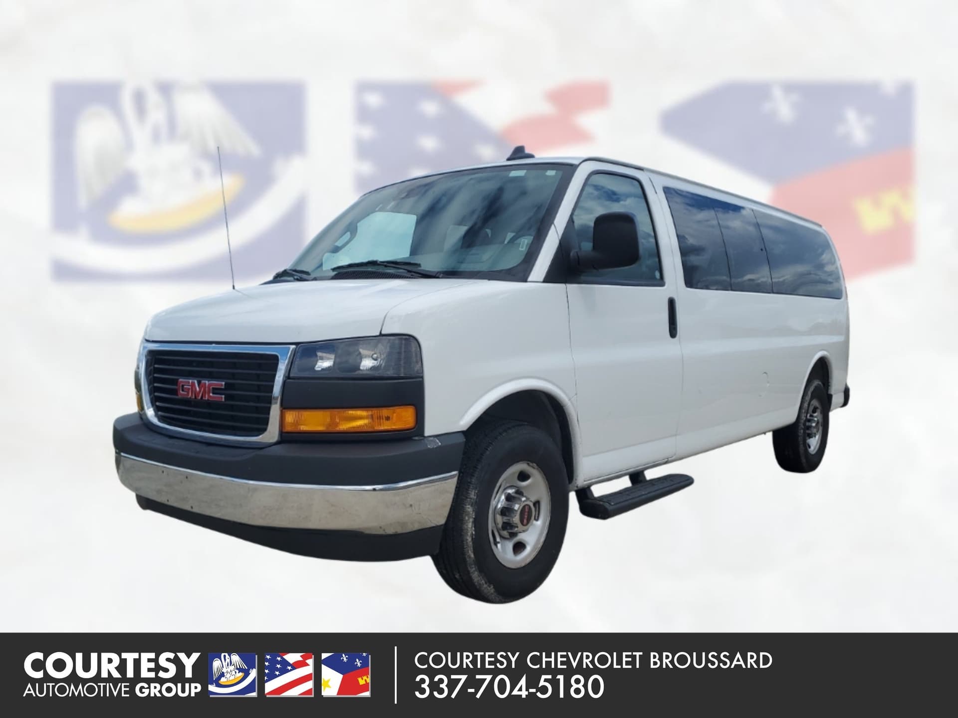 2025 GMC Savana Passenger LT — photo 1 of 20