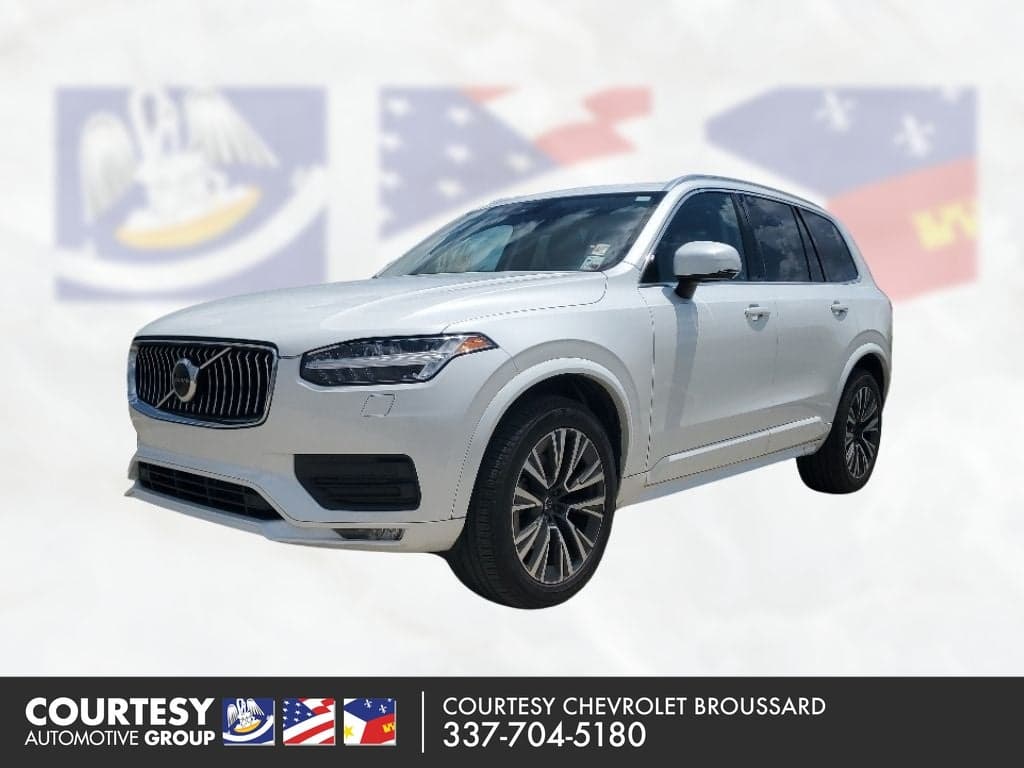 2021 Volvo XC90 Momentum — photo 1 of 21