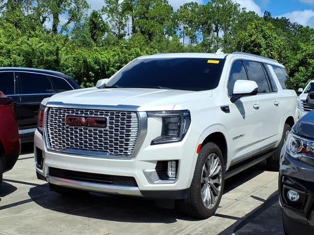 2021 GMC Yukon XL Denali — photo 1 of 26