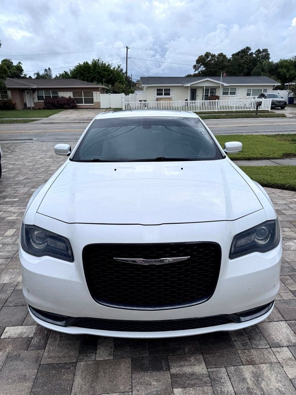 2017 Chrysler 300 300S — photo 1 of 25